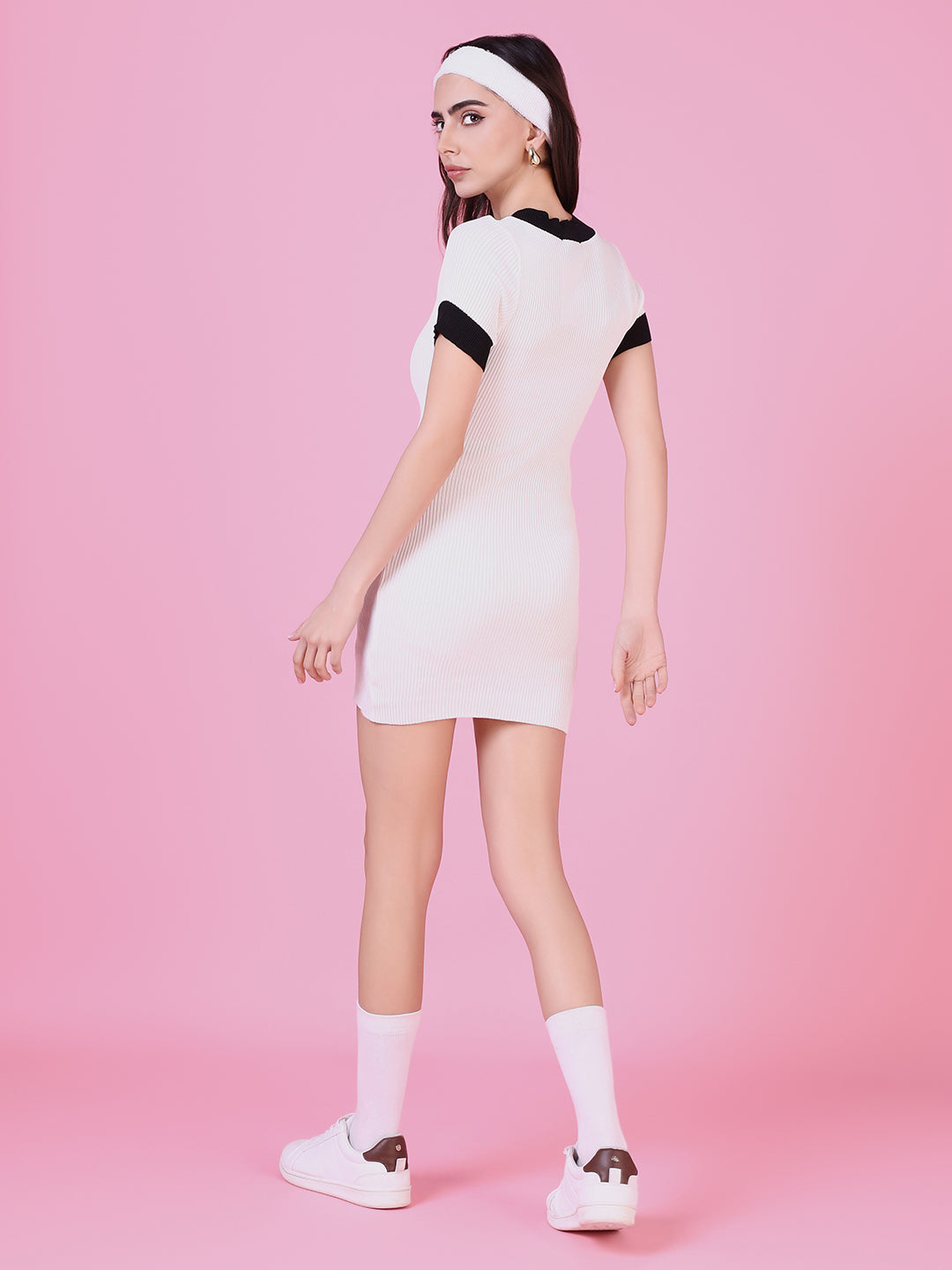 Women's White Solid Bodycon Dress
