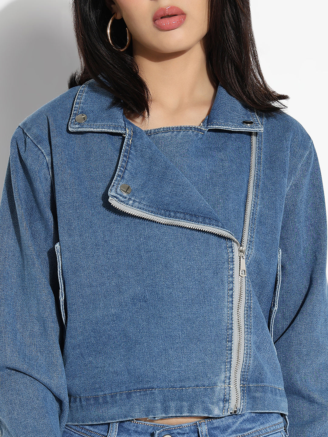 Women's Solid Blue Spread Collar Denim Jacket