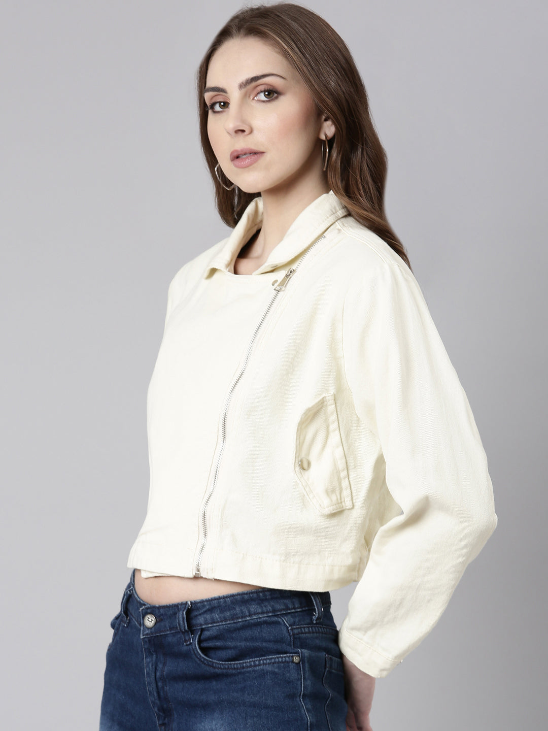 Women's Cream Spread Collar Crop Denim Jacket