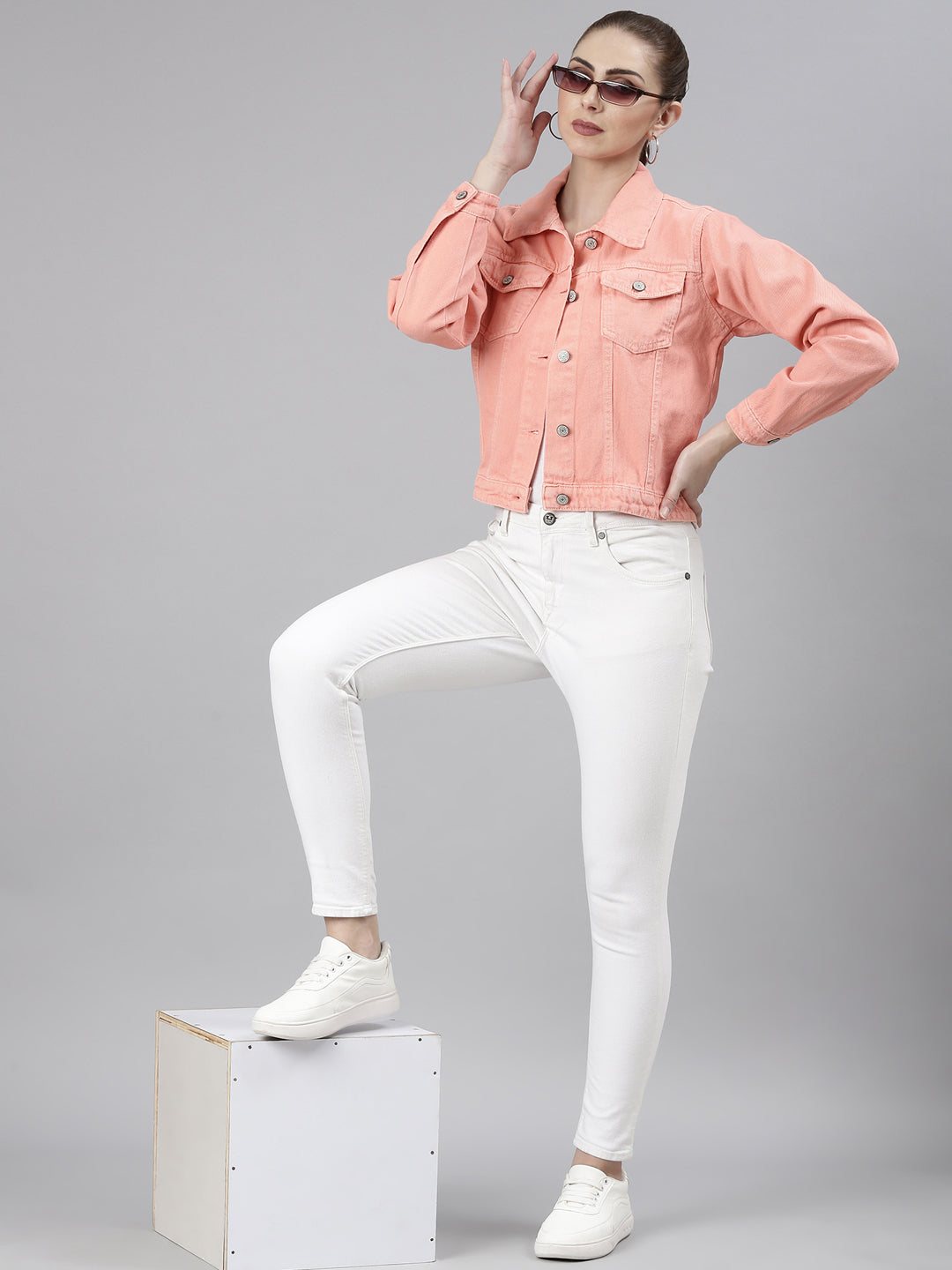Women's Peach Spread Collar Crop Denim Jacket