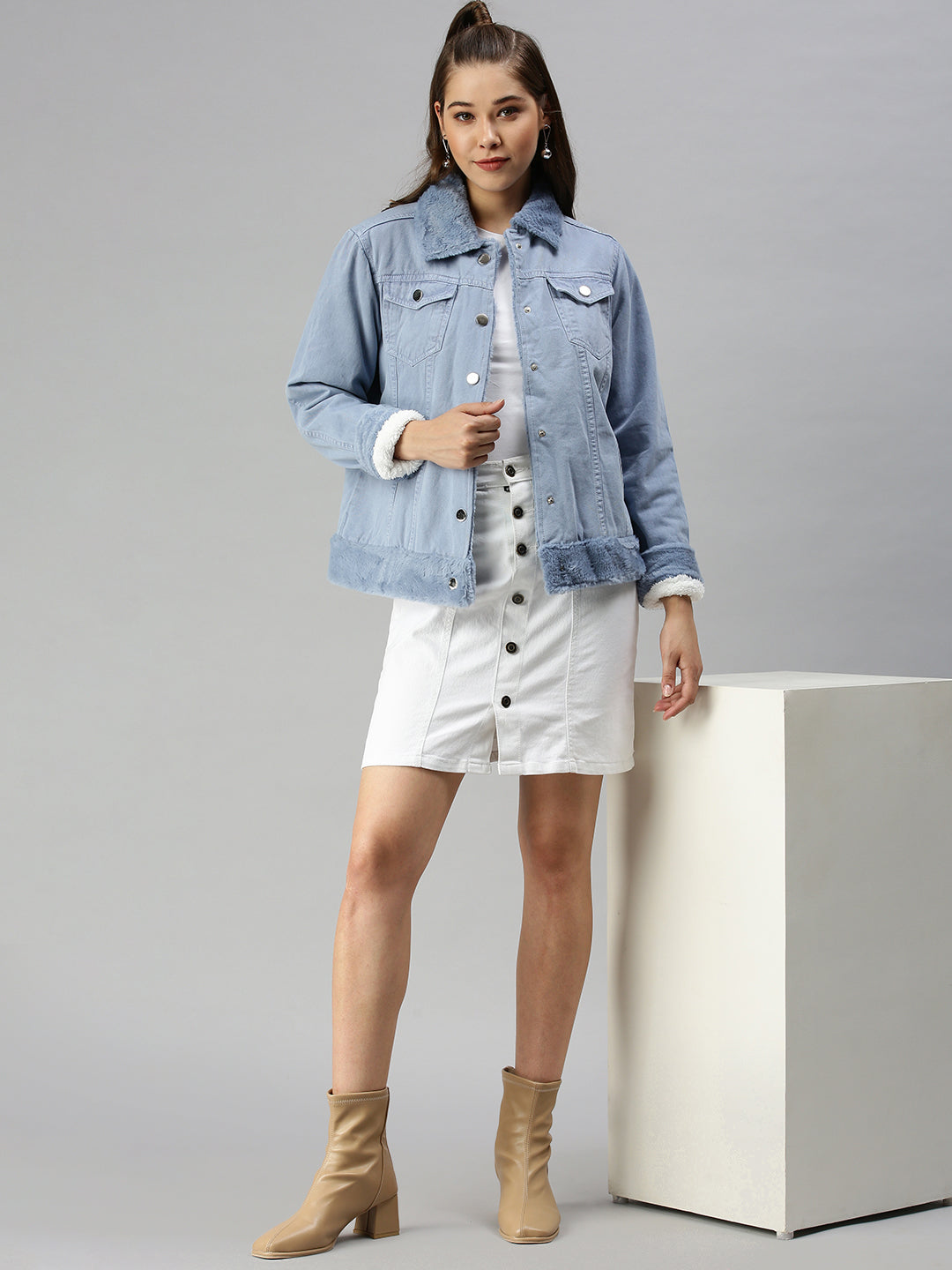 Women's Mock Collar Solid Blue Denim Jacket
