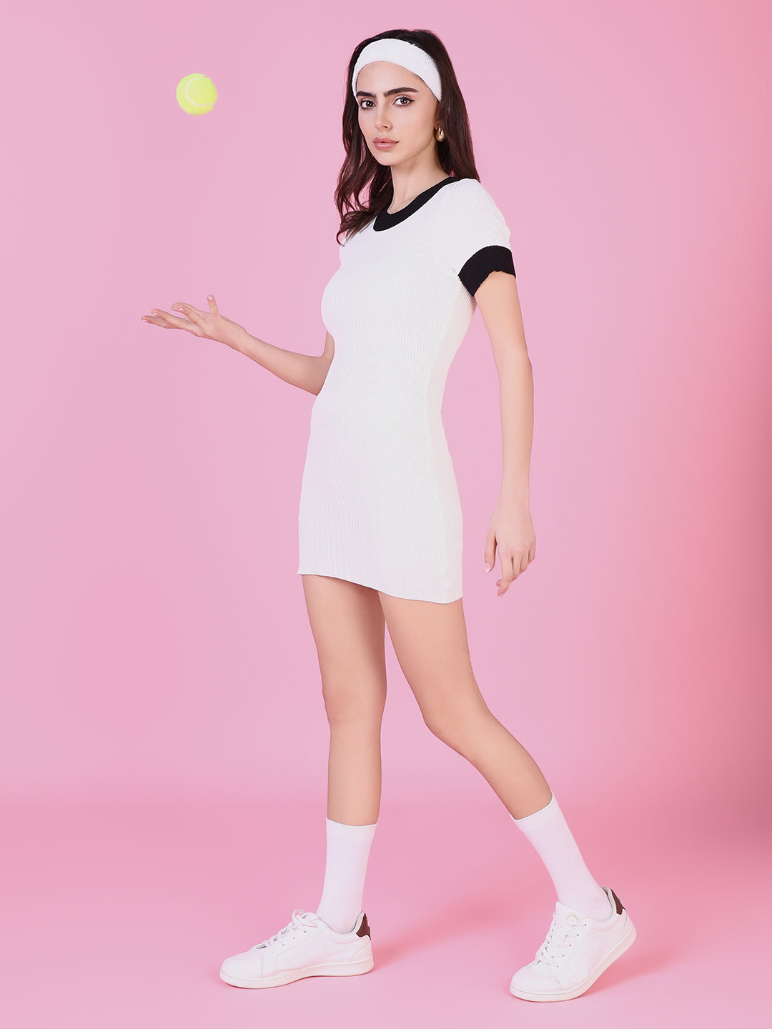 Women's White Solid Bodycon Dress
